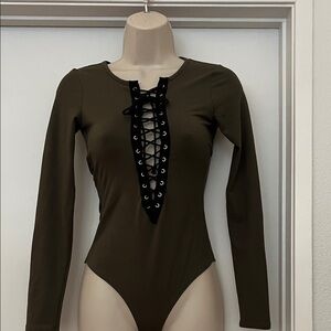 Fashion Nova Olive Green Lace-Up Long Sleeve Bodysuit